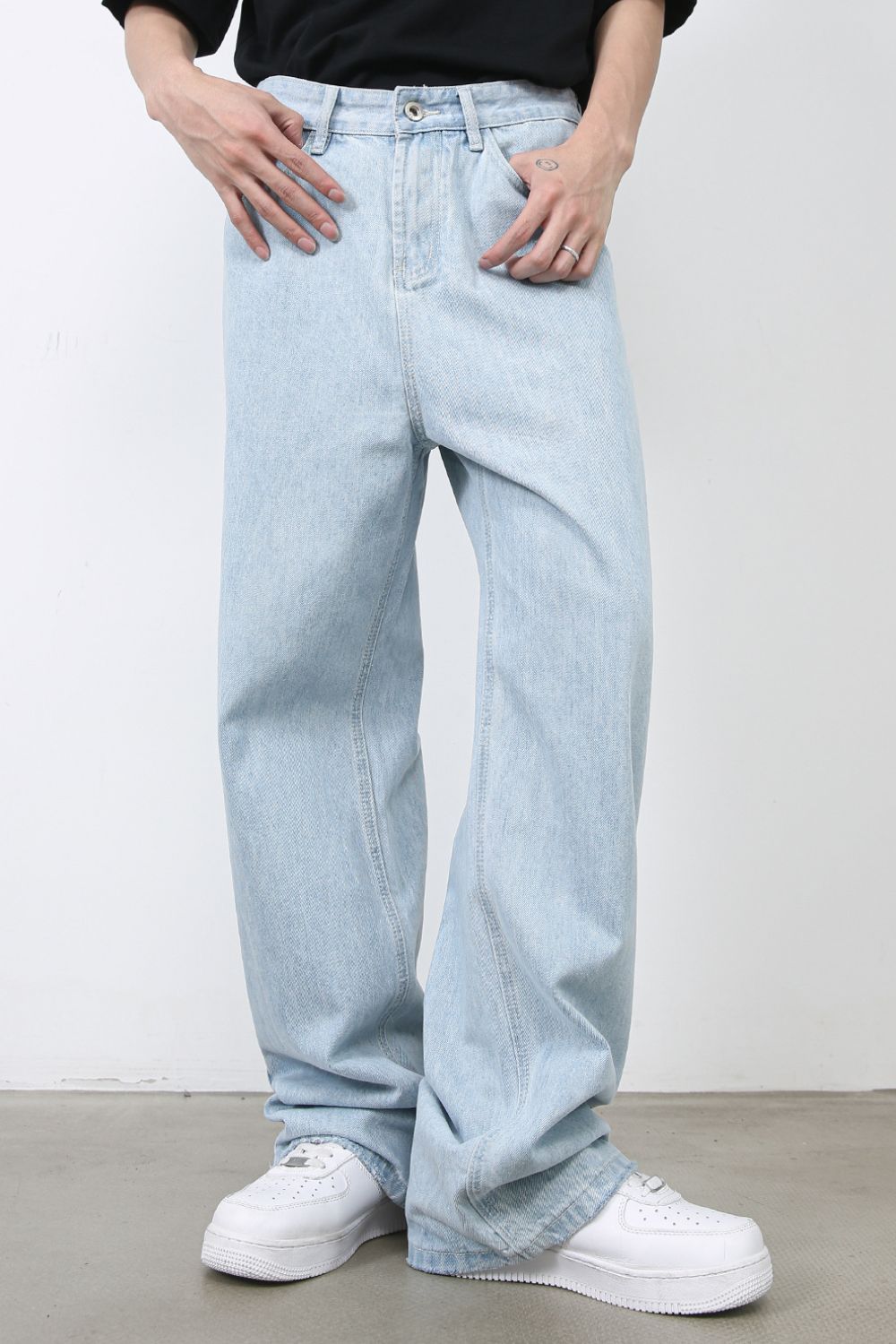 Men's Loose Fit Jeans with Pockets – Relaxed Denim Style | Walbiz