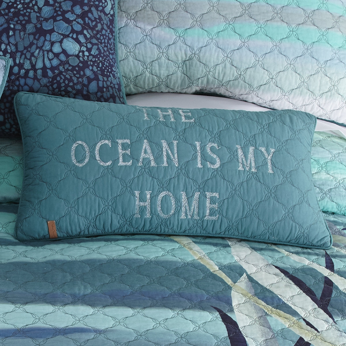 American Heritage Textiles 87017 11 x 22 in. Summer Surf Rectangle Dec