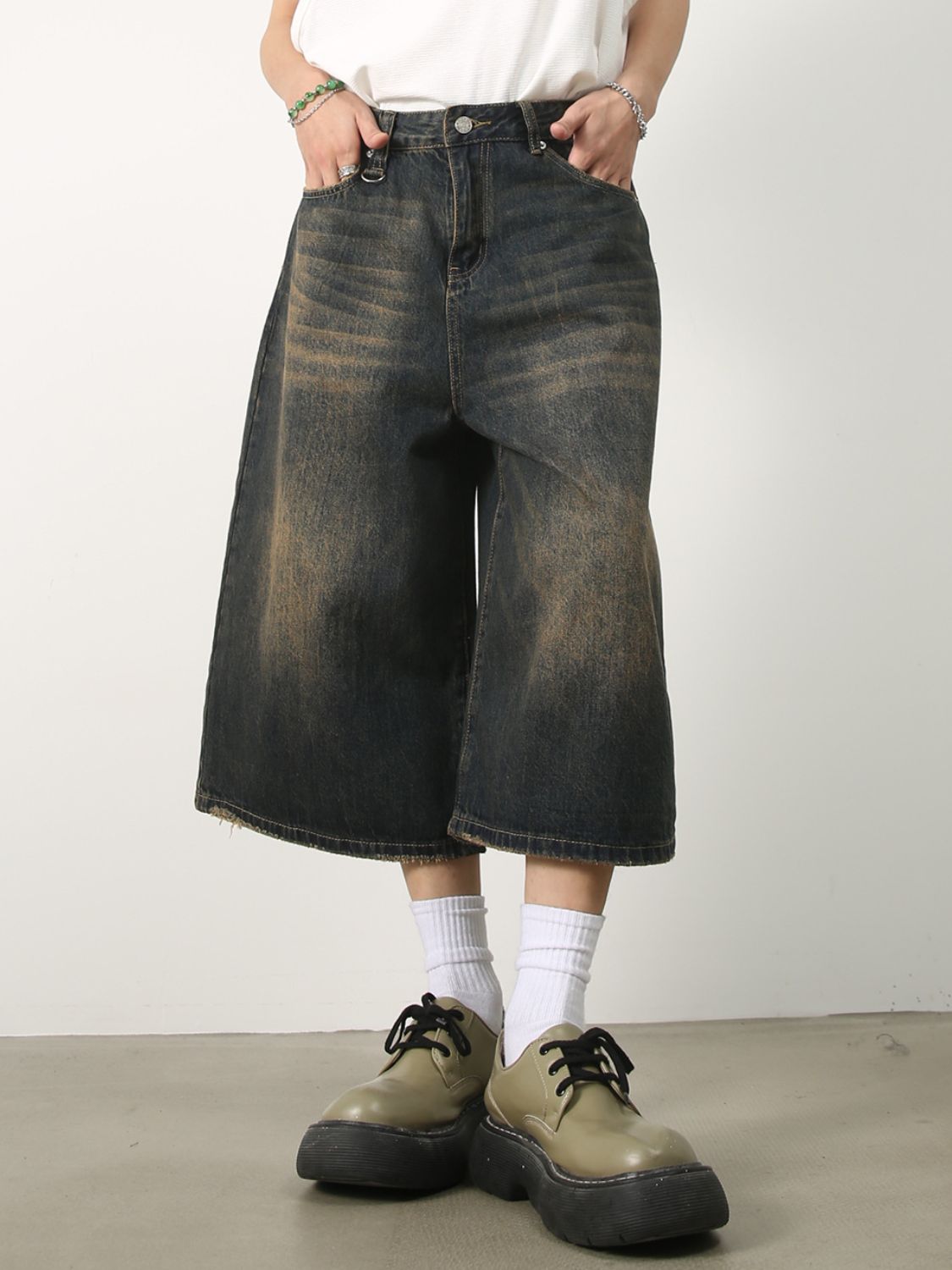 a015ce3b-4185-45ab-921c-1121b68b3cef-Max