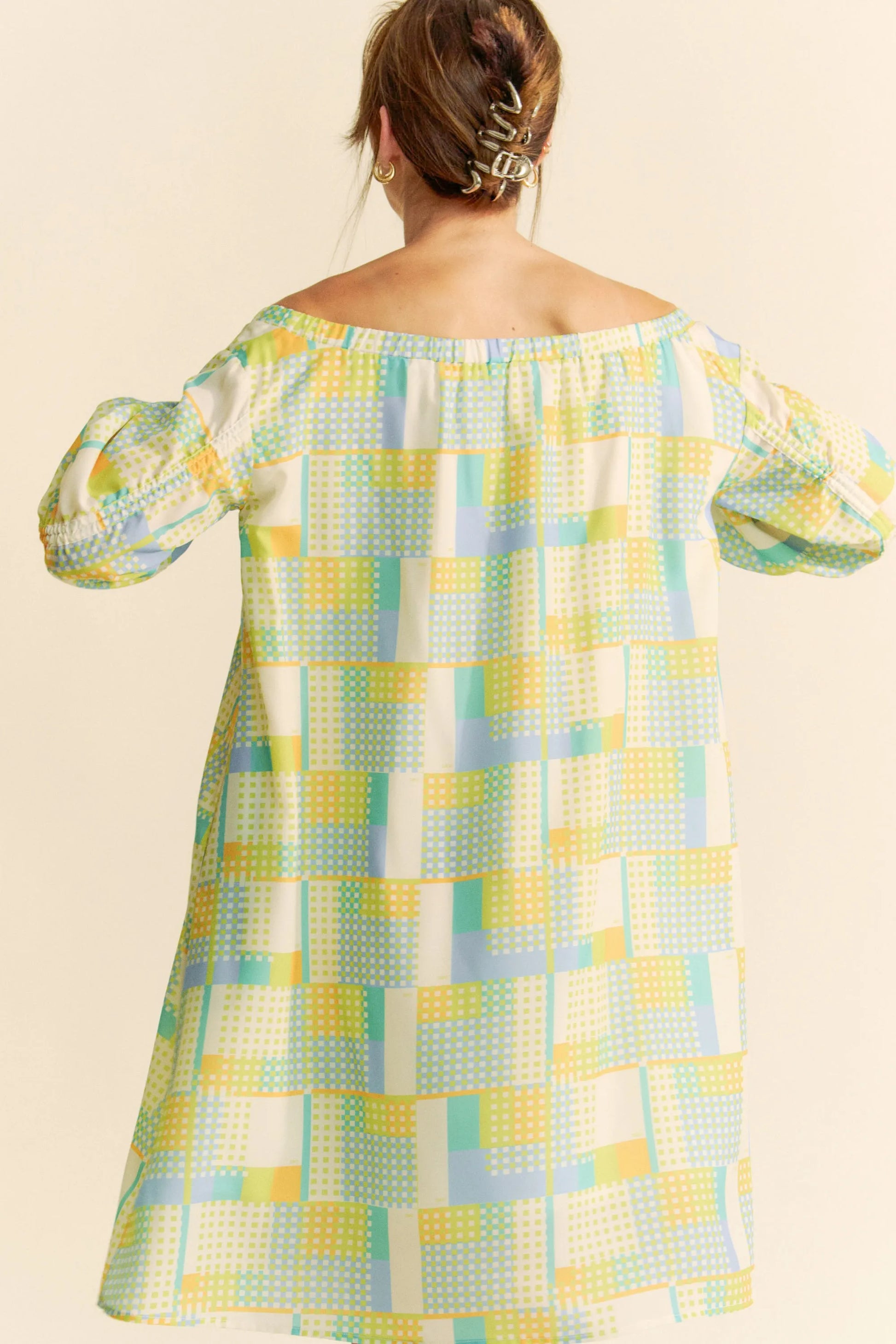 b957d5923f484c2ab7e3692a1d4a7e25-Max-Origin