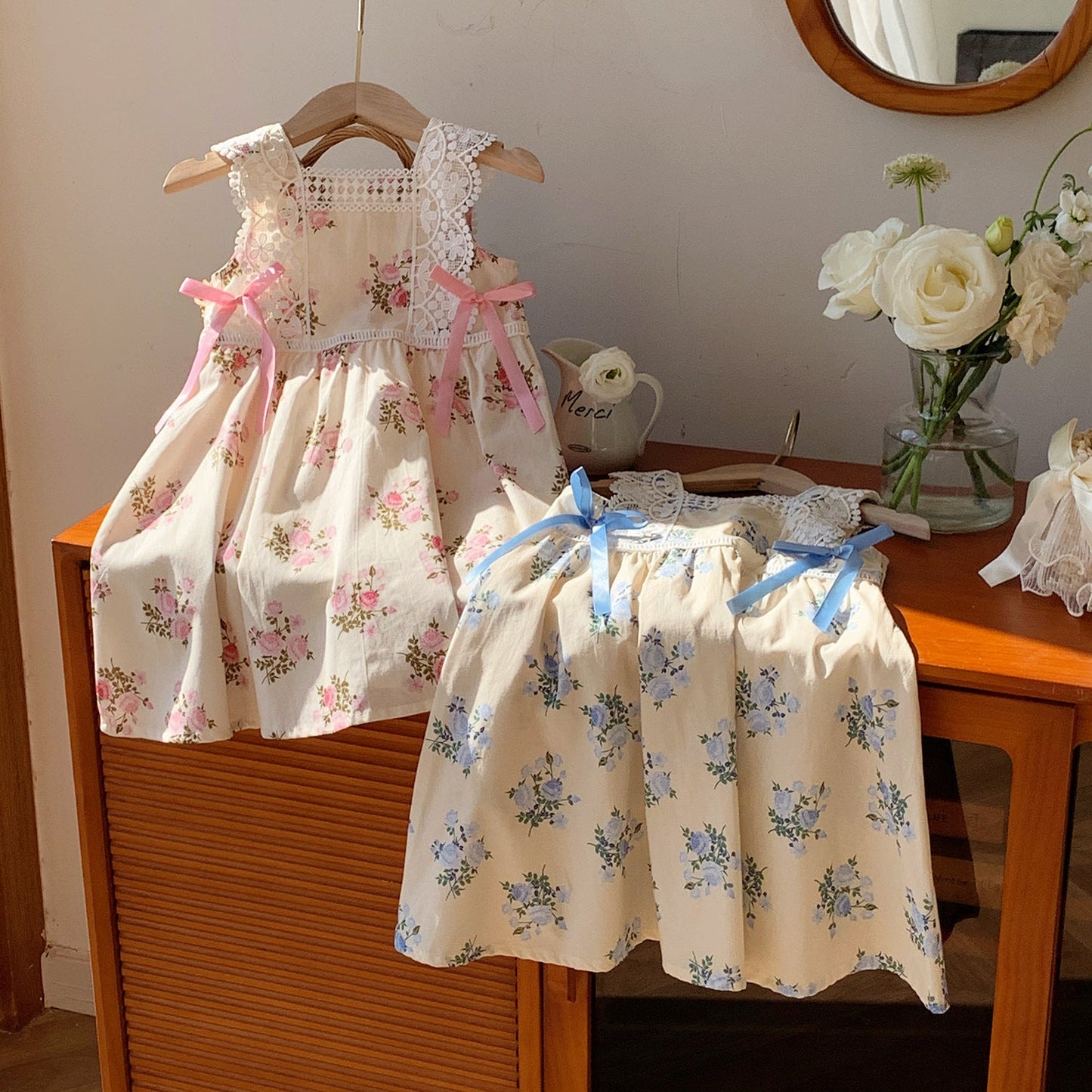 Summer Baby Kids Girls Sleeveless Flowers Printed and Embroidered